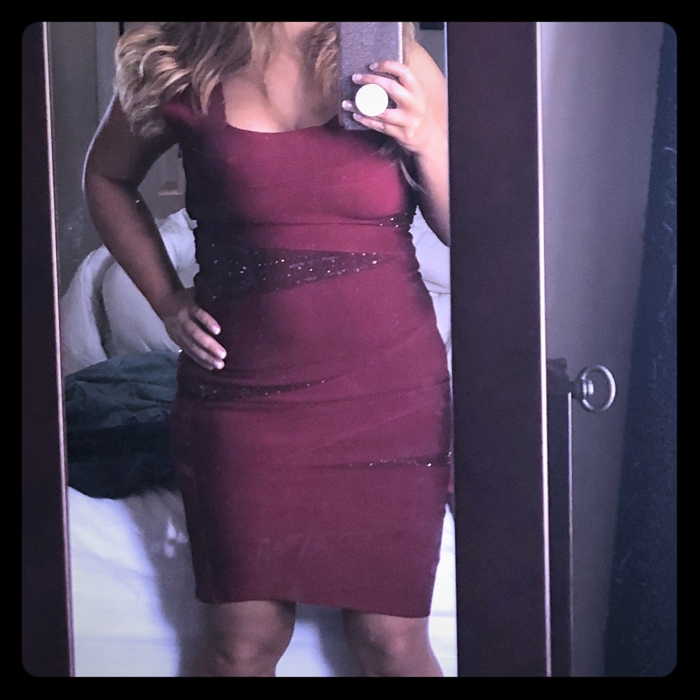 Sexy red Harve lager dress.